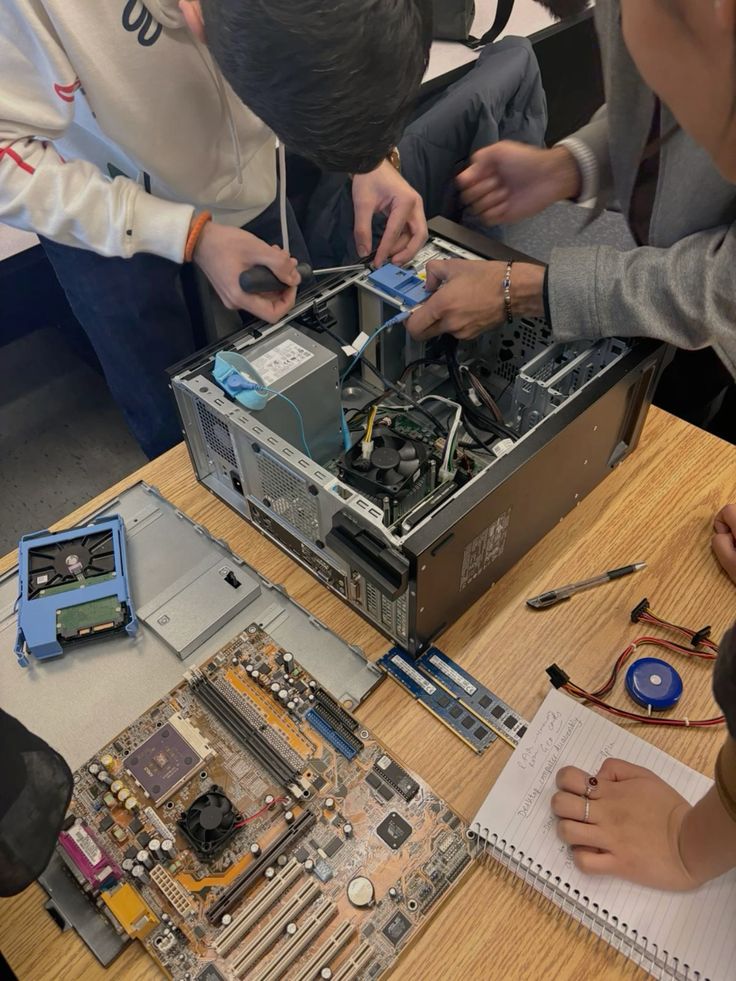 Informaticien & Maintenance